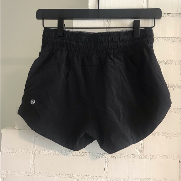 Lululemon Choose A Side Short - Picture 6 of 11